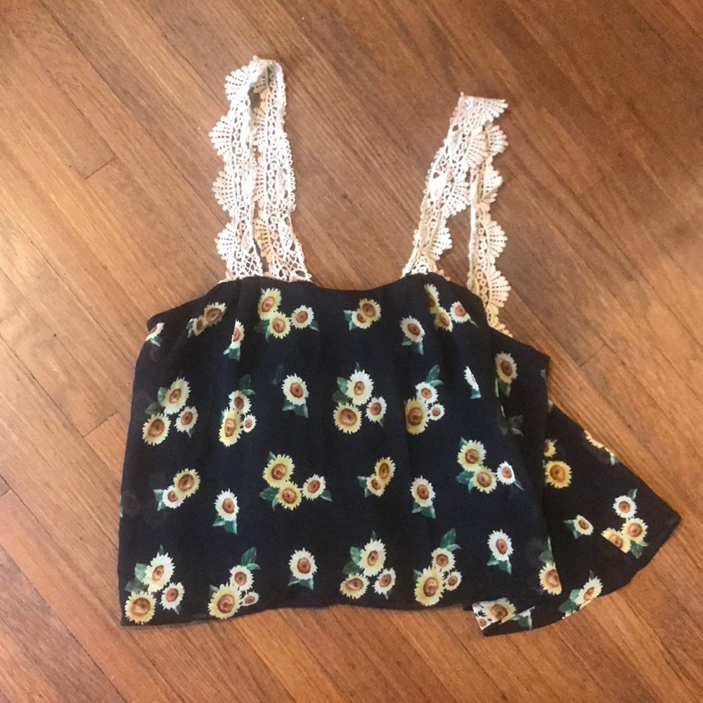 Daisy crop top